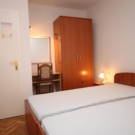 Apartments With A Parking Space Makarska - 6693 Bilik gambar