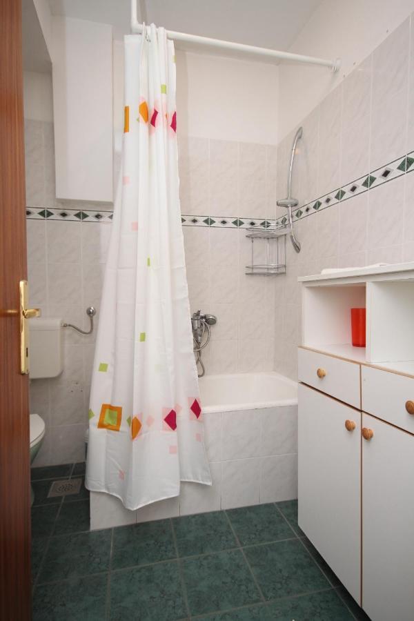 Apartments With A Parking Space Makarska - 6693 Luaran gambar
