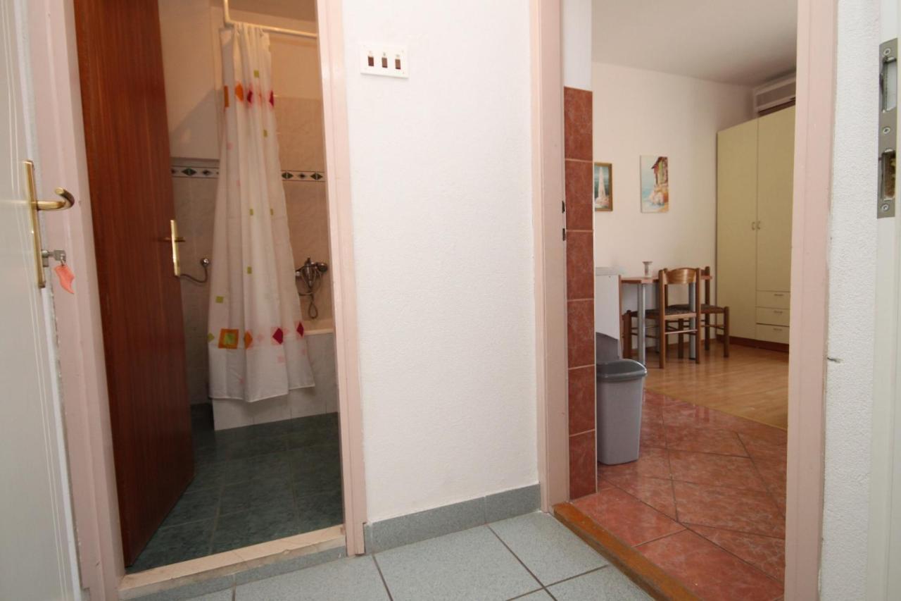 Apartments With A Parking Space Makarska - 6693 Luaran gambar