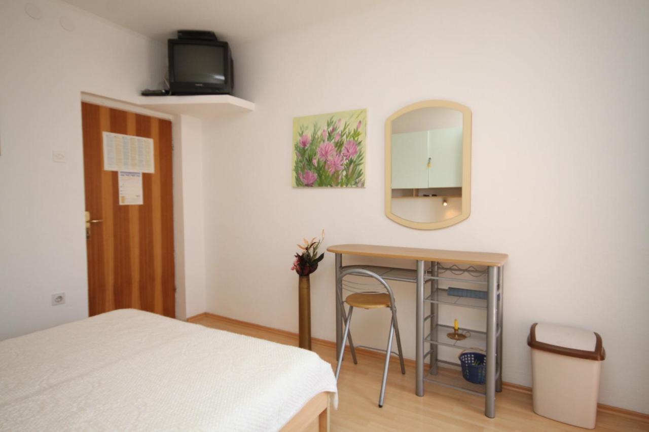 Apartments With A Parking Space Makarska - 6693 Luaran gambar