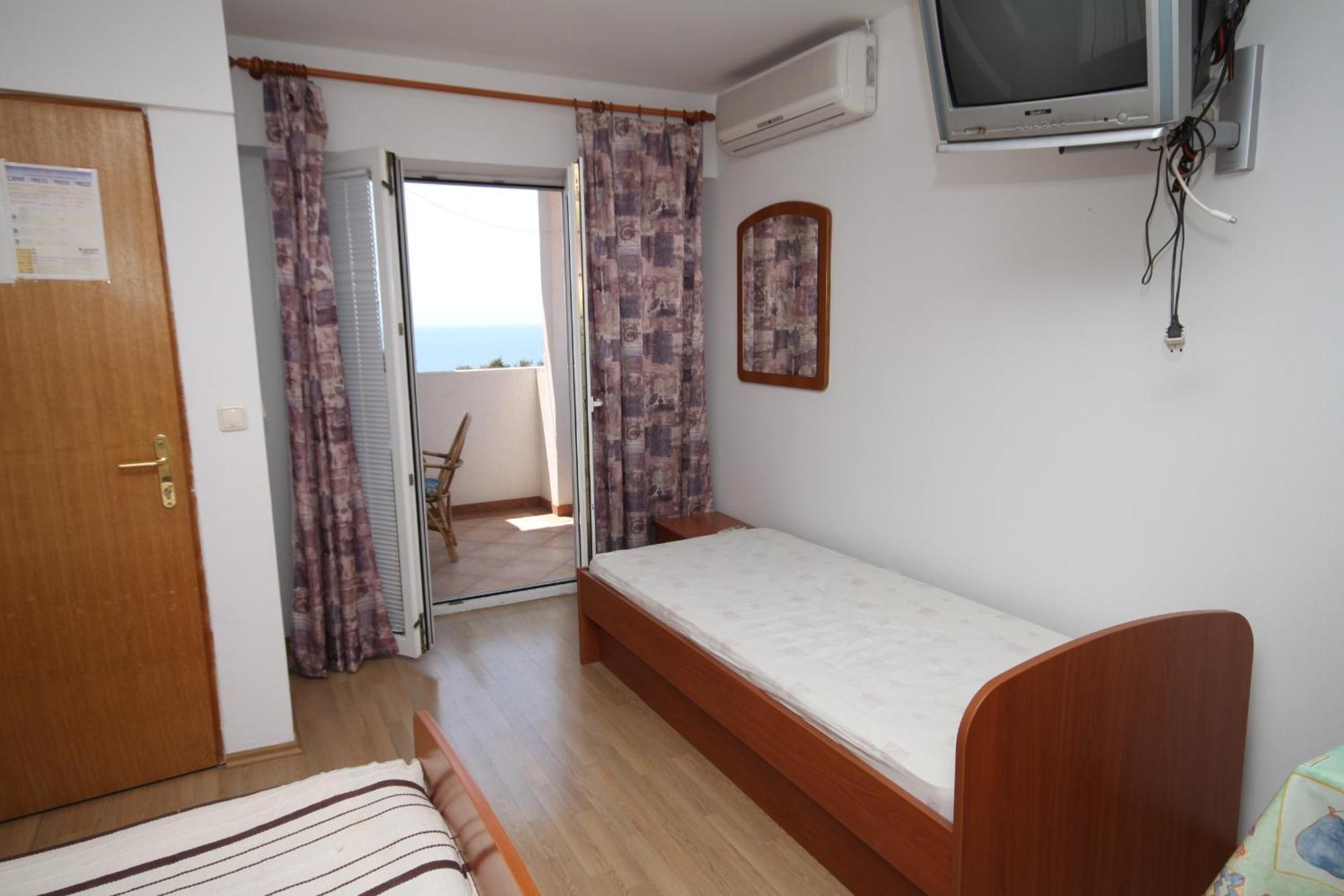 Apartments With A Parking Space Makarska - 6693 Bilik gambar