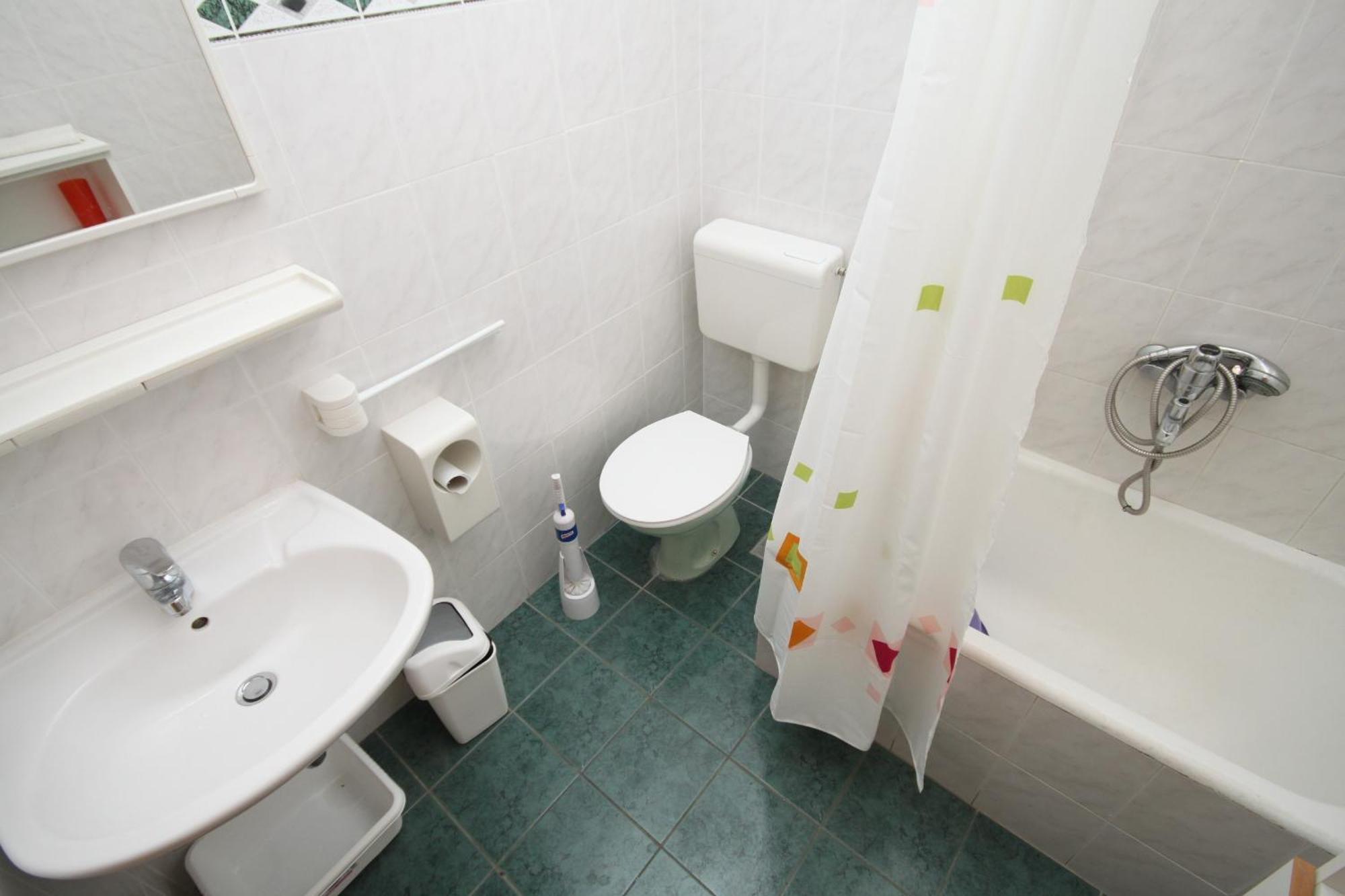 Apartments With A Parking Space Makarska - 6693 Bilik gambar